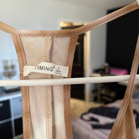 Used once - Vici Maxi Dress - Picture 4 of 4